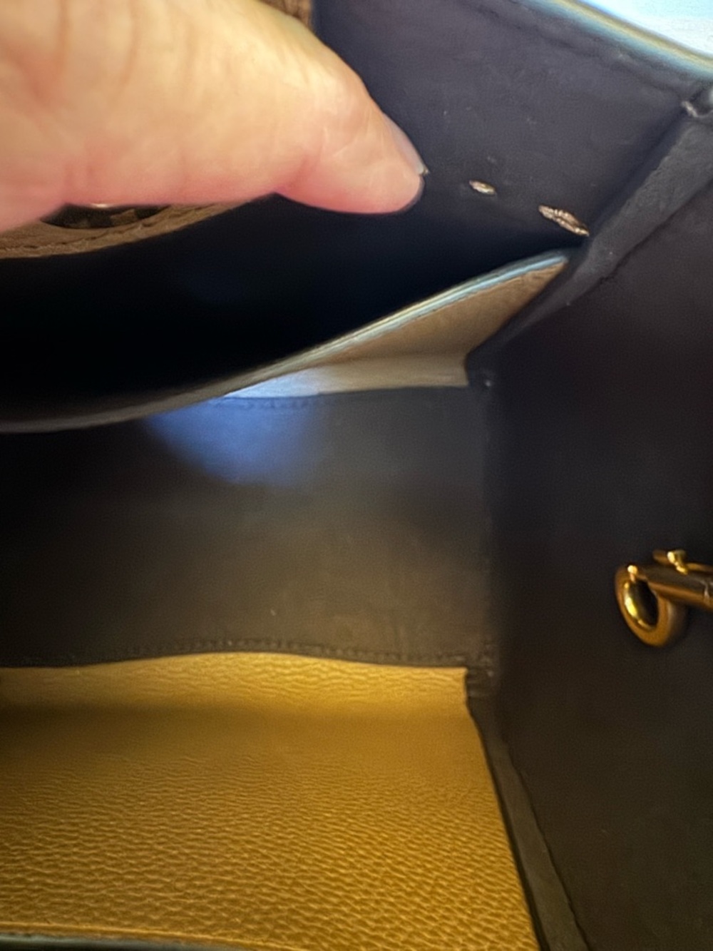 Tory Burch Tan Pebbled Leather Top-Handle Shoulder Bag - Picture 7 of 7